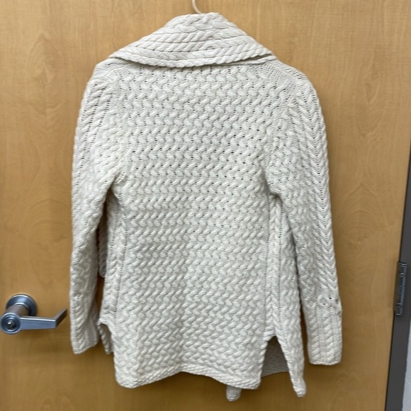 Irelandseye  Women's Cream Cable Knit Sweater - Picture 5 of 6